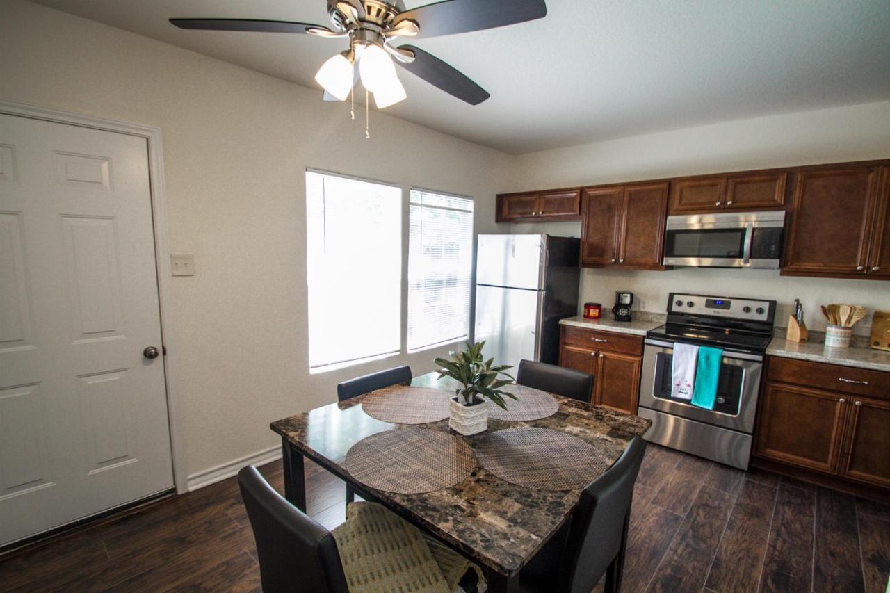 Apartamento Hays St Cozy Remodeled 2Br/2Ba House Sleeps 8 San Antonio Exterior foto